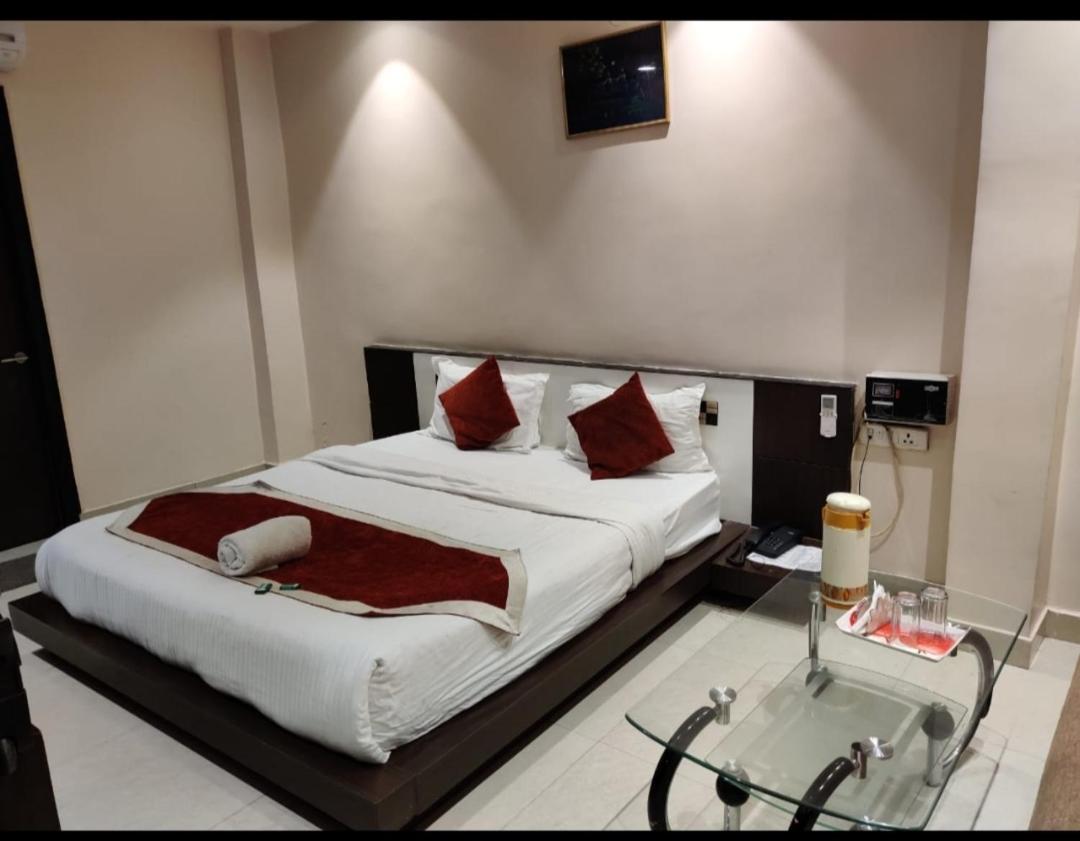Hotel Sanjay Galaxy,Kanpur Exterior foto