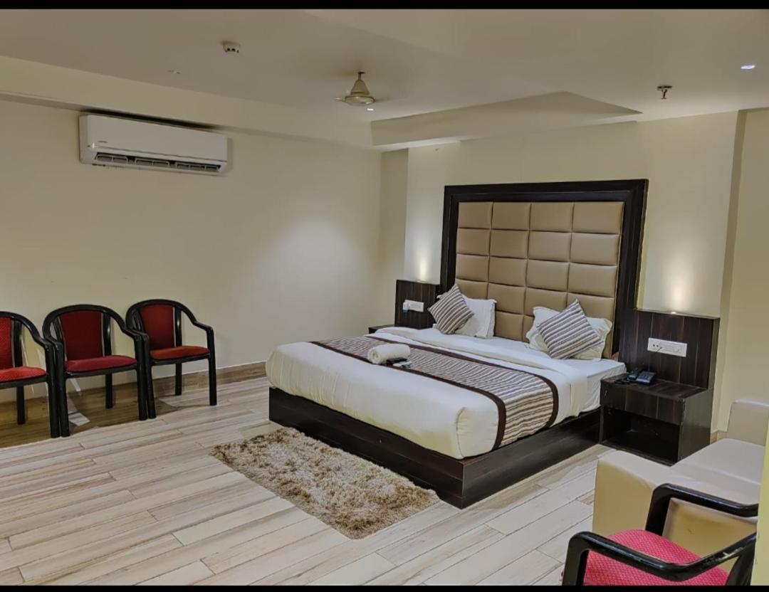 Hotel Sanjay Galaxy,Kanpur Exterior foto
